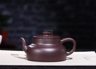 《金砂納?！纷夏嘧仙安鑹厝止すに嚸佬g(shù)師宜興原礦紫砂喝茶壺